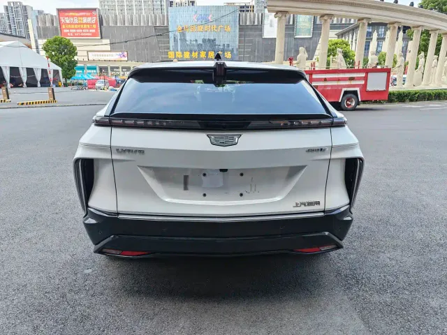 Cadillac Lyriq — Фото автомобиля 5
