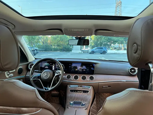 Mercedes-Benz E-Class — Фото автомобиля 5