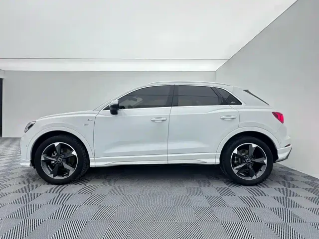 Audi Q3 — Фото автомобиля 8