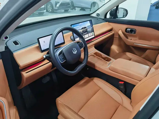 Leapmotor C10 — Фото автомобиля 3