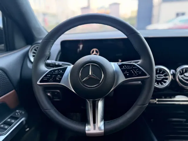Mercedes-Benz GLB-Class — Фото автомобиля 19