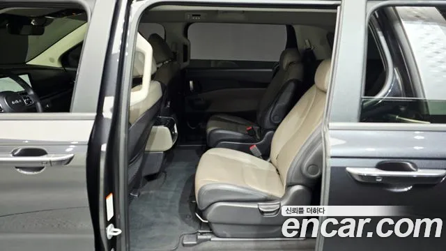 Kia Carnival 4th Gen — Фото автомобиля 18