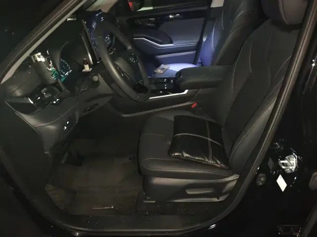 Toyota Highlander — Фото автомобиля 11