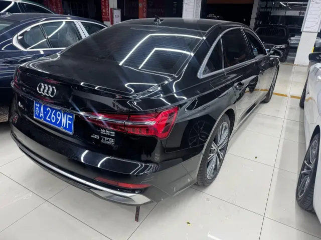 Audi A6L — Фото автомобиля 10