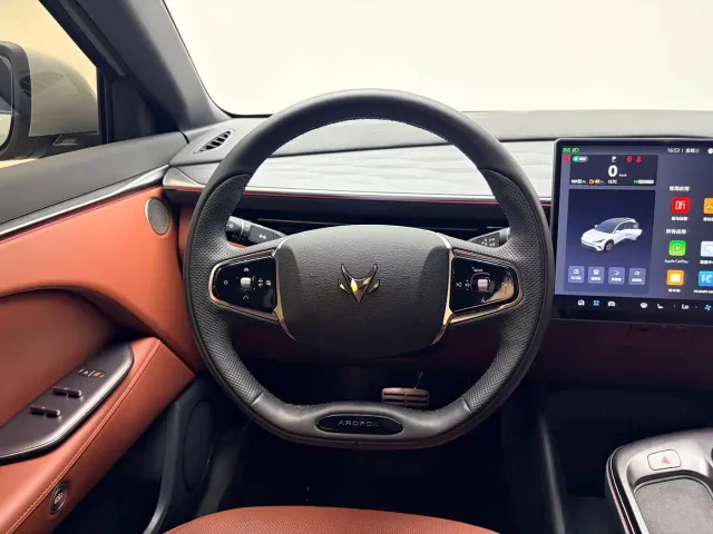 Arcfox Alpha T5 — Фото автомобиля 10