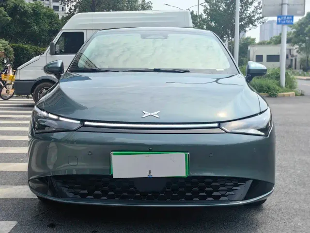 Xpeng P5 — Фото автомобиля 2