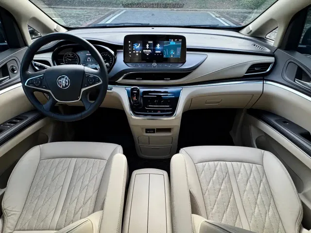 Buick GL8 — Фото автомобиля 8