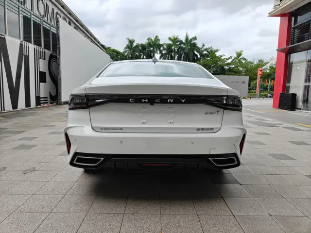Chery Arrizo 8 — Фото автомобиля 10