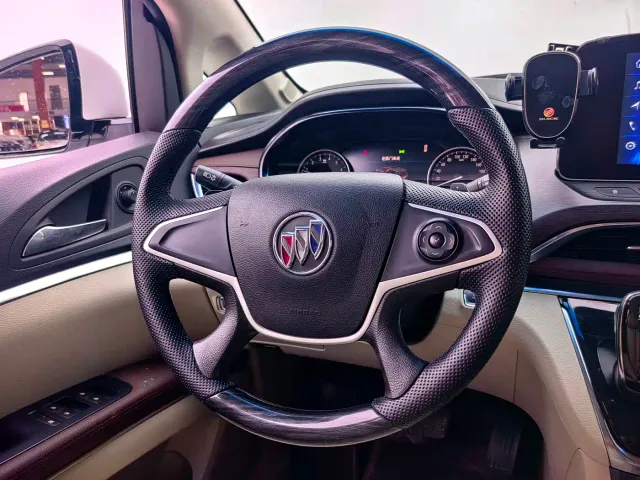 Buick GL8 — Фото автомобиля 6