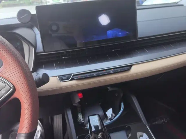 Geely Emgrand L — Фото автомобиля 13