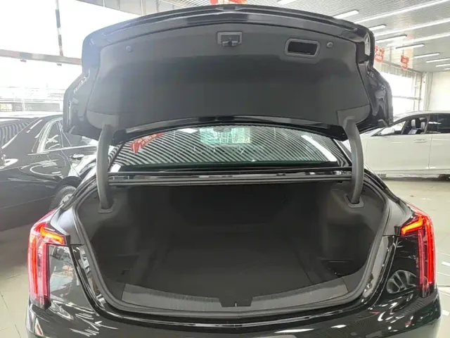 Cadillac CT5 — Фото автомобиля 18