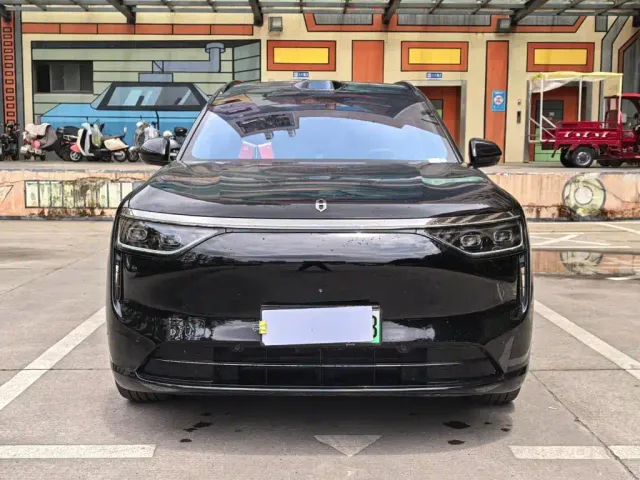 Aito M8 — Фото автомобиля 2