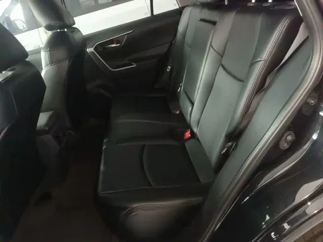 Toyota RAV4 — Фото автомобиля 16