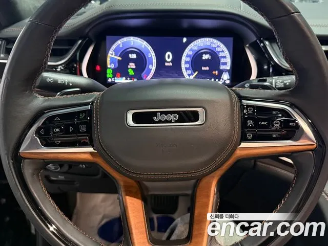 Jeep Cherokee WL — Фото автомобиля 13