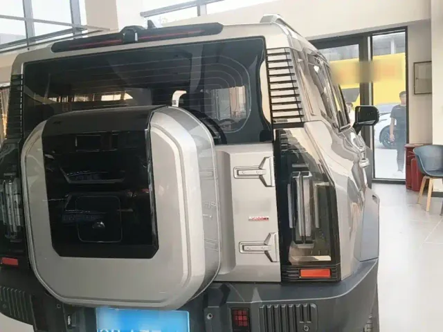 Jetour T2 — Фото автомобиля 6