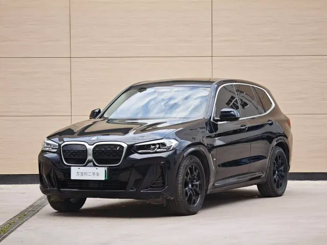 Фотография автомобиля — BMW iX3