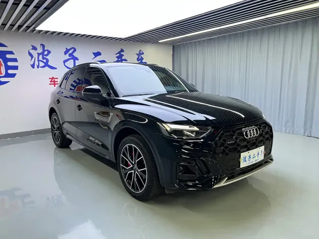Audi Q5L — Фото автомобиля 3