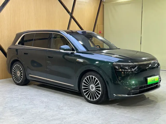 Aito M8 — Фото автомобиля 3