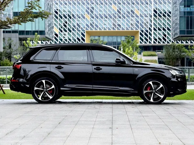 Audi Q7 — Фото автомобиля 7