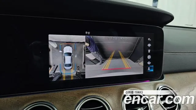 Mercedes-Benz E-Class — Фото автомобиля 14