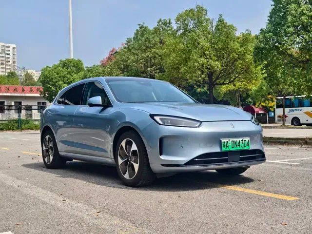 Aito M5 — Фото автомобиля 3