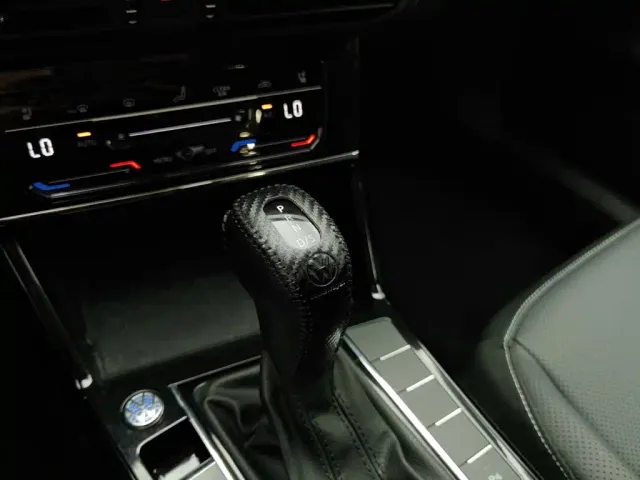 Volkswagen Passat — Фото автомобиля 13