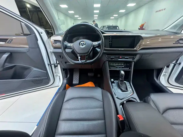 Volkswagen Tharu — Фото автомобиля 13