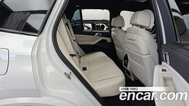 BMW X5 xDrive 40i M Sport — Фото автомобиля 12