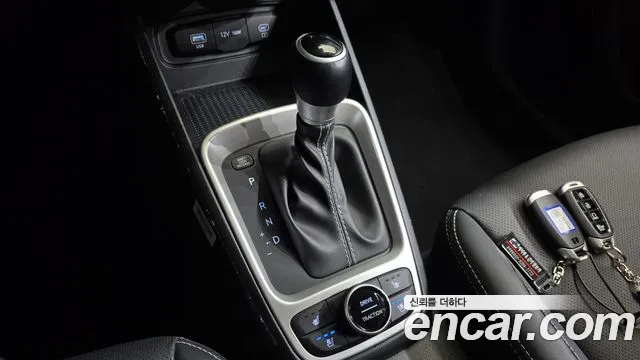 Hyundai Venue — Фото автомобиля 12