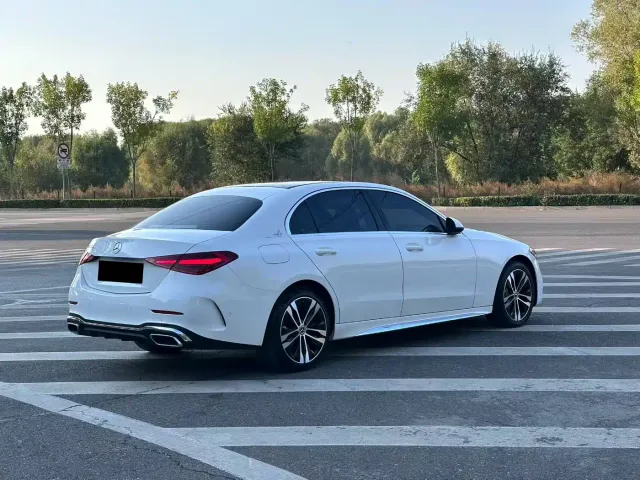 Mercedes-Benz C-Class — Фото автомобиля 4