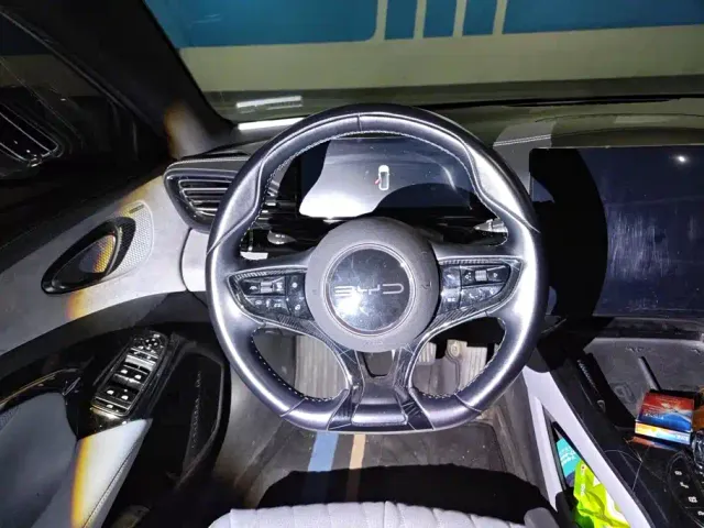 BYD Seal — Фото автомобиля 15