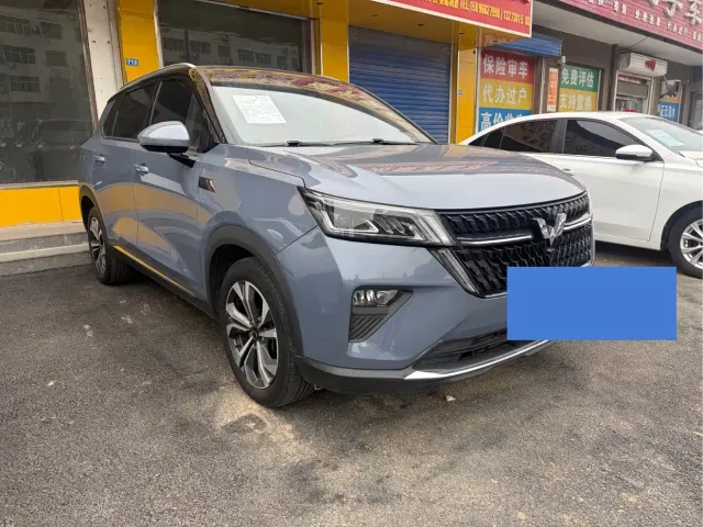 Фотография автомобиля — Wuling Asta