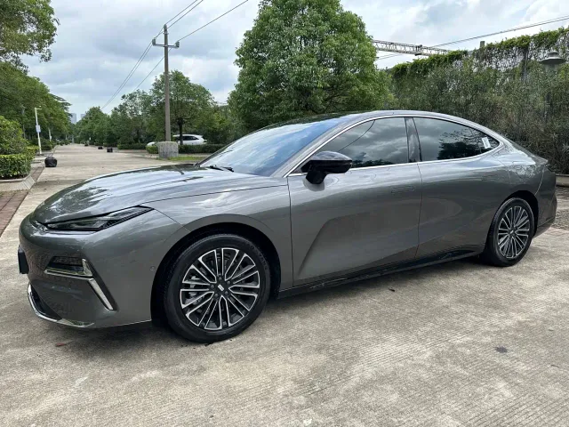 Geely Galaxy Xingyao 8 — Фото автомобиля 5