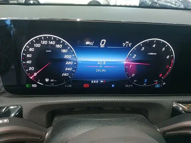 Mercedes-Benz A-Class — Фото автомобиля 11