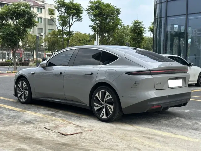 Nio ET5 — Фото автомобиля 4