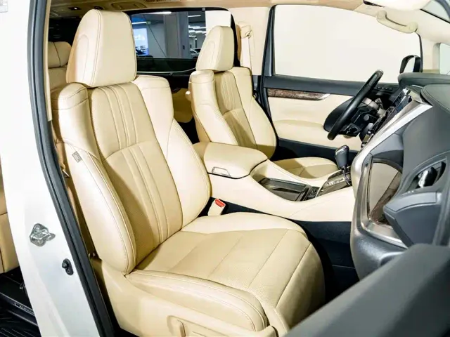 Toyota Alphard — Фото автомобиля 23