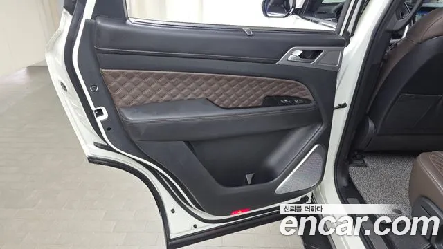 KG_Mobility_Ssangyong Rexton All Rexton Дизель 2.2 4WD — Фото автомобиля 24