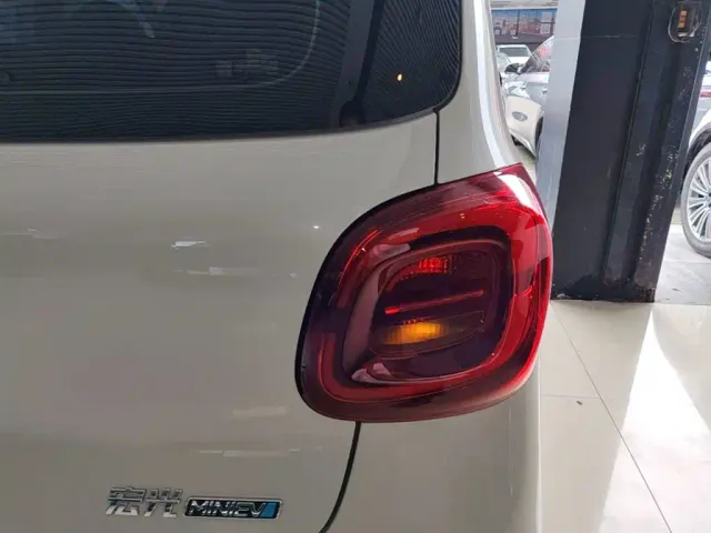 Wuling Hongguang Mini EV — Фото автомобиля 7