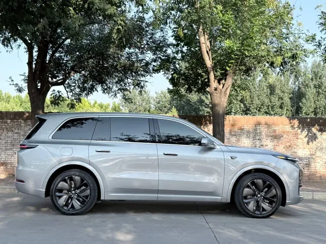 Li Auto L9 — Фото автомобиля 15