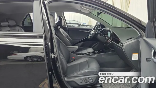 Kia Niro The All New — Фото автомобиля 16