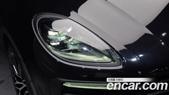 Porsche Macan — Фото автомобиля 22