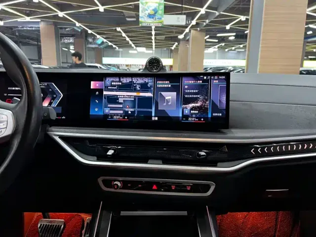 BMW X7 — Фото автомобиля 3