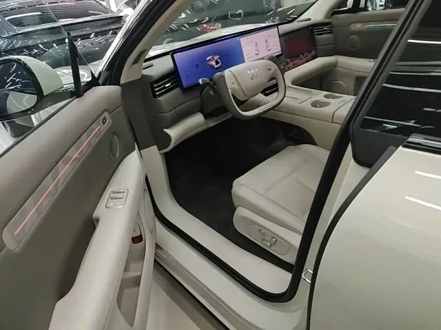 IM Motors LS6 — Фото автомобиля 15