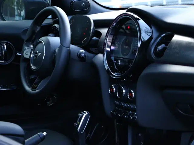 MINI Hatch — Фото автомобиля 19