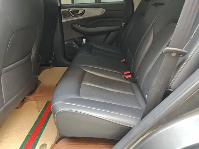 Roewe RX5 — Фото автомобиля 16
