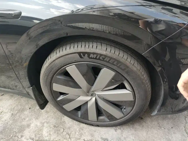 Li Auto i6 — Фото автомобиля 25