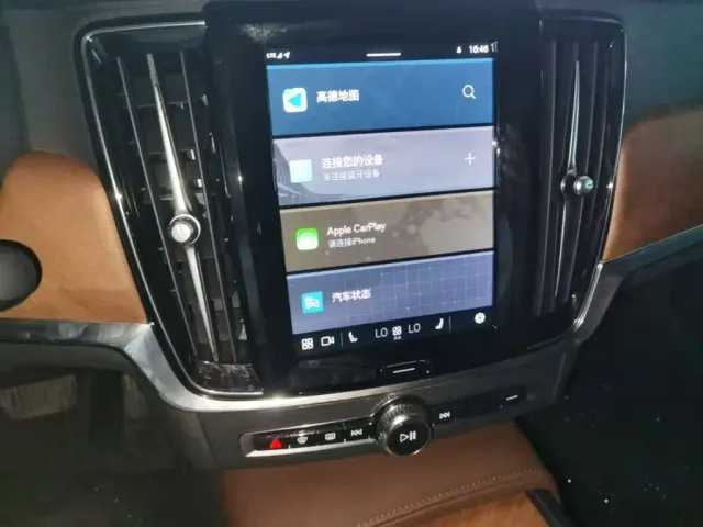 Volvo S90 — Фото автомобиля 12