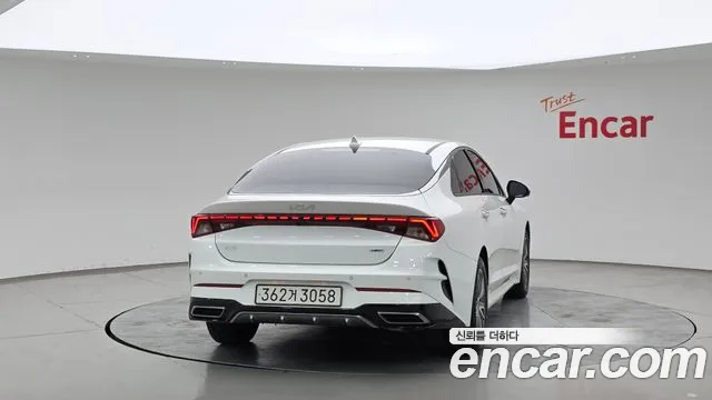 Kia K5 Generation 3 — Фото автомобиля 4