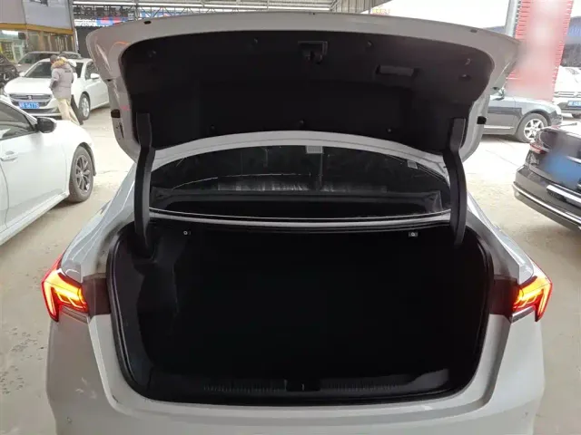Buick LaCrosse — Фото автомобиля 14