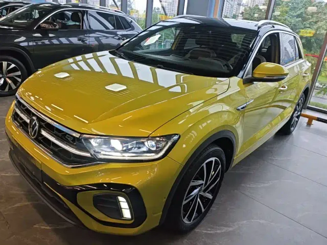 Фотография автомобиля — Volkswagen T-Roc